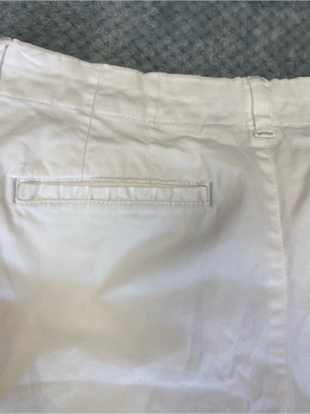 Lee White Women’s Bermuda Shorts - Picture 8 of 8